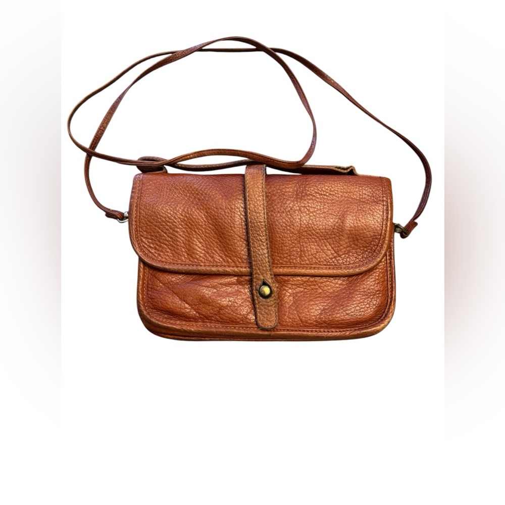 Mario Valentino vintage leather cross body clutch with handle.